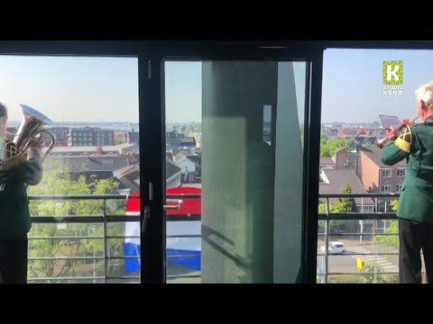 Wilhelmus vanaf de watertoren in Roelofarendsveen