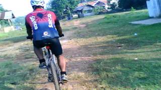preview picture of video 'Tutorial JPG MTB Park (2 of 10)'