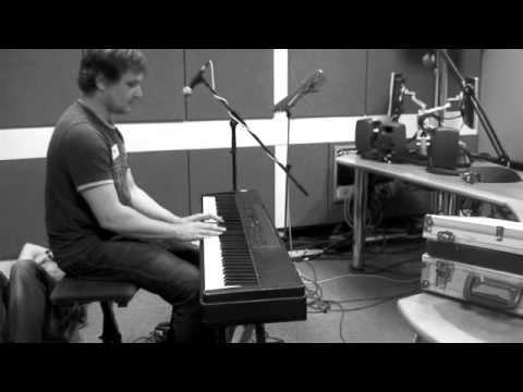 Becky Hill + Shaking Trees 'Don't Let Me Go' Live BBC Radio Session BW 12.8.11.m4v
