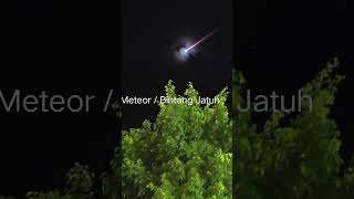 Download lagu Viral tadi malam, meteor / bintang jatuh 😱😱😱 #meteor #bintangjatuh  #viral mp3