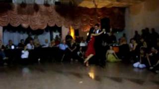 Maria Florencia Labiano y Hernán Rodriguez en "El Abrazo" 1/5