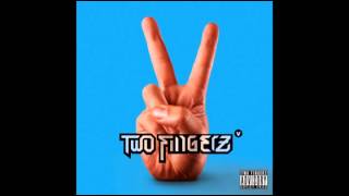 10. TWO FINGERZ - SABATO NOTTE  [Two Fingerz V - 2014]