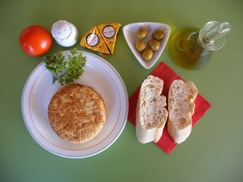 Montadito de tortilla con camembert