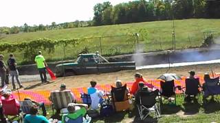 preview picture of video 'New Paris Mud Bog 9-30-12'