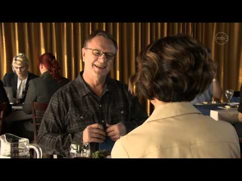 Salatut elämät - Ismo lounastaa sekä Helenan että Kristiinan kanssa