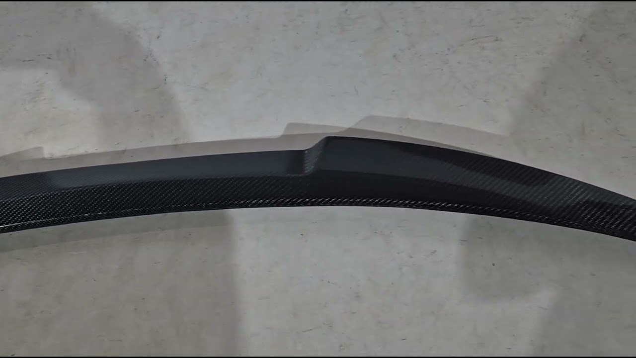 BMW 4-serie F32/F33/F36 2012–2020 V6 spoiler i carbon (til F32) Video 1