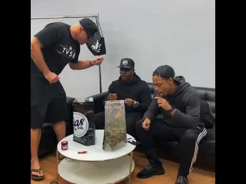 Haha Davis smoke man smoke man yeah that's me