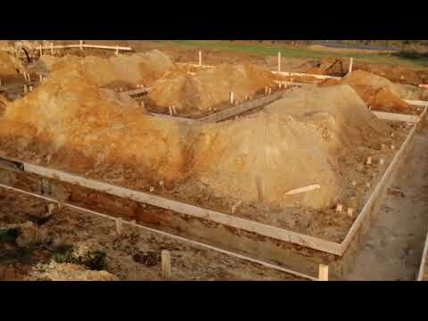 Wykop i zbrojenie pod fundamenty - dom w Klematisach 28