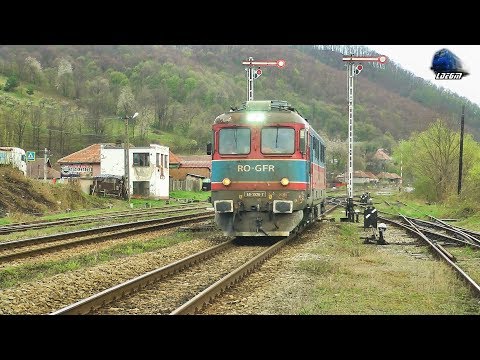 LDE2100 60-1526-7 & Mecanici Super Engineers la Manevră/Shunting  in Gara Poieni Station 14 Apr 2019