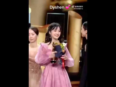 Dyshen is soo cute 🥰 #dylanwang #shenyue #dyshencouple #meteorgarden