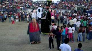 preview picture of video 'mojiganga en coatlan del rio 2010'