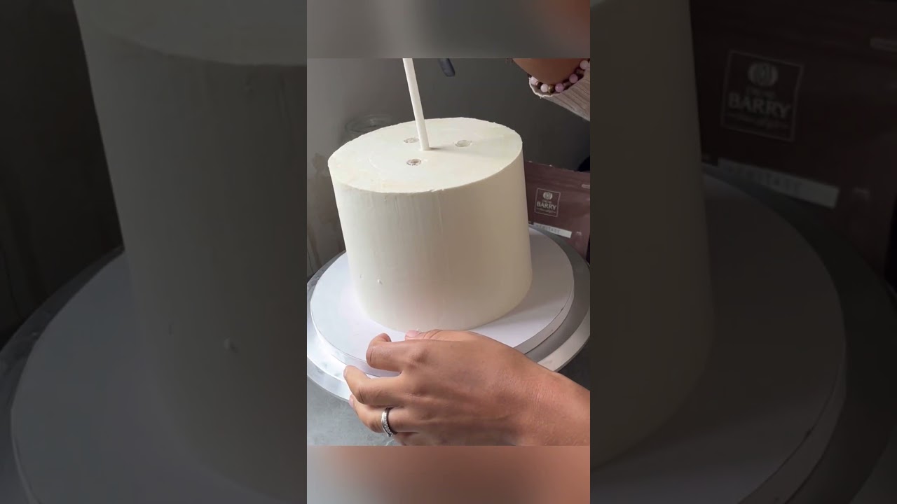 Montage Wedding cake