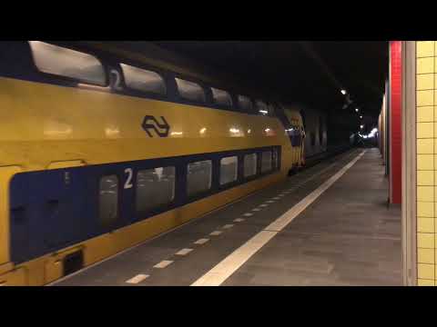 Treinen op Station Rotterdam Blaak