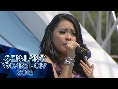 Arum Primadona " Sakitnya Tuh Disini "  - Gemilang Roadshow Malang (29/5)