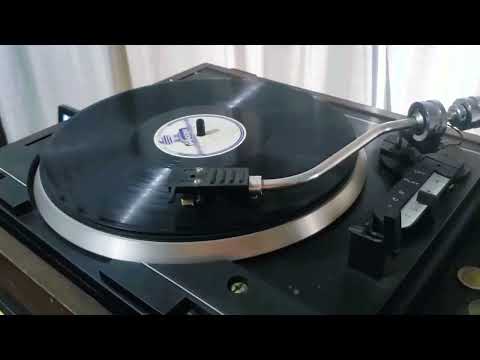 VIOLETITA (TANGO)-ALFREDO DE ANGELIS CANTA JULIO MARTEL.