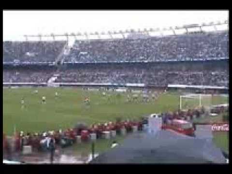 El 14 puteaba a todos!!!!El Gran DT