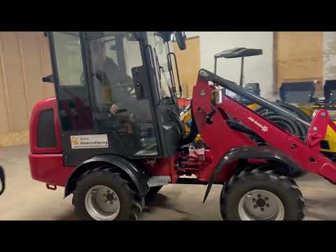 Video: Job Man H220 mini loader 1