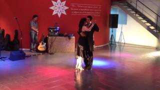 Elise Barbot y Rainier Pereira - Cía DNI Tango 2/3