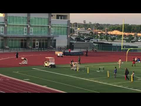 A’ Niya Galloway 200m 24.7 pr 3rd place going to regionals