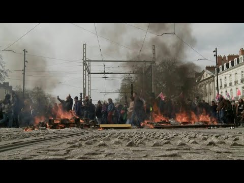 Retraites: tensions et dégradation à Nantes | AFP Images