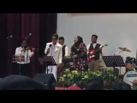 A.Rozaini dan Maria Bachok Cahaya Bulan Di Air Tenang