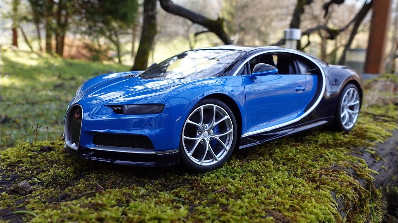 RC auto Bugatti Chiron, modrá