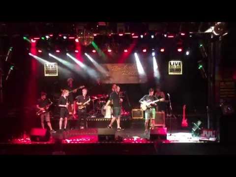 Deine Mutter - Buona Sera live aus dem Südbahnhof Frankfurt