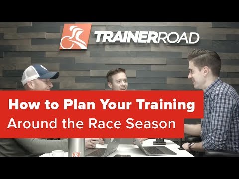 How to Plan Your Training Around the Race Season