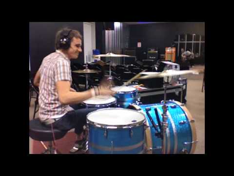 SKINNYJAKE-Paramore Misery Business Drum Cover