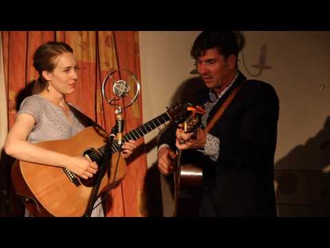 Falta Tu Amor               Performed By Brennen Leigh And Noel McKay