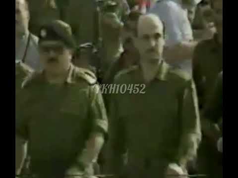 حمرا ومكتوبي بالنار