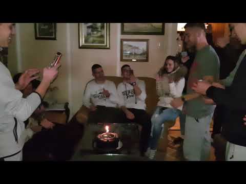 Vladin 18-ti. Iznenadjenje od drugara !(1)