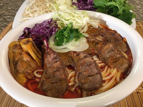 How To Make Bun Bo Hue-Vietnamese Spicy Beef Noodle Soup-Food Recipes