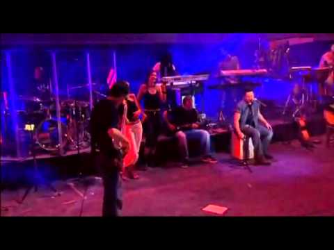 Y solo se me ocurre amarte [En Concierto] - Alejandro Sanz - YouTube.flv