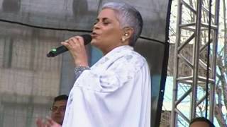 EUGENIA LEÓN, LUNA DE OCTUBRE