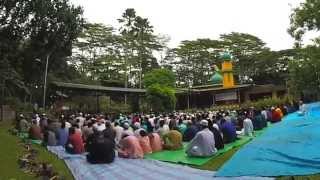 preview picture of video 'Last Kampung Mosque in Singapore - Aidil Adha Singapore 2014'