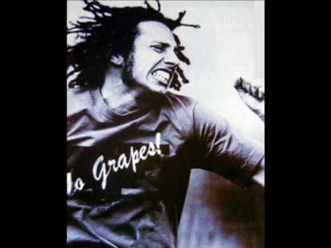 Roni Size feat. Zack De La Rocha – Centre Of The Storm