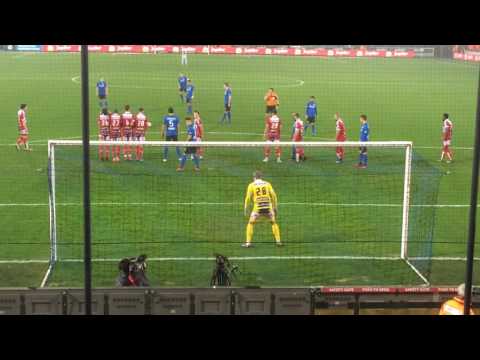 Vrije trap Van Rhijn tegen Kortrijk