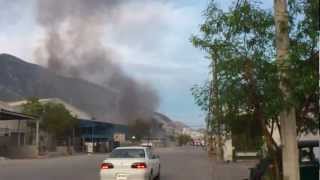 preview picture of video 'Incendio en fabrica Col. Trabajadores. Santa Catarina NL.30/05/12'