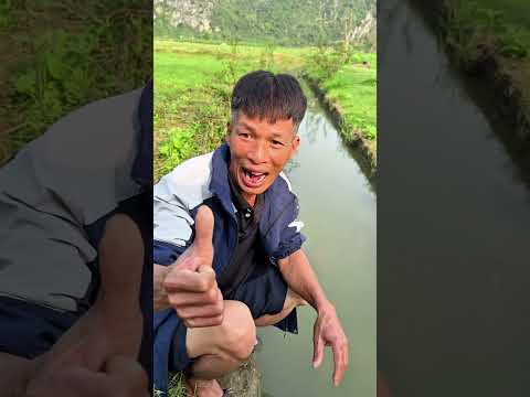 👉 優しいおじいさんが困っている青年を救った感動の瞬間🥺