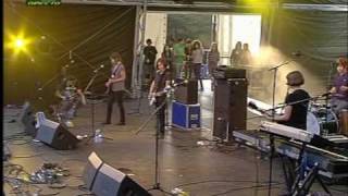 Music video thumbnail preview for Electrelane - Birds - Live @ Paredes de Coura 2007.08.15 (05/10) [4:3 HQ] by Electrelane