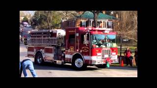 preview picture of video 'Fincastle Christmas Parade 2012'