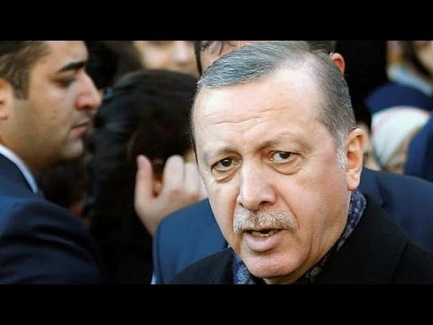 إردوغان لا تهديد ممنهجاً لأي "نمط حياة" في تركيا