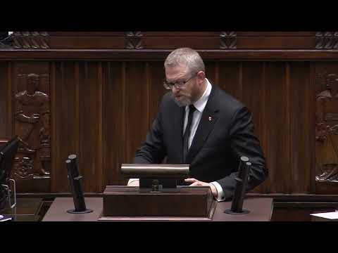 Grzegorz Braun: kuchennymi drzwiami wyprowadzają suwerenność