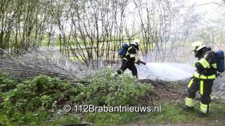 preview picture of video 'Hut totaal uitgebrand in Veghel'