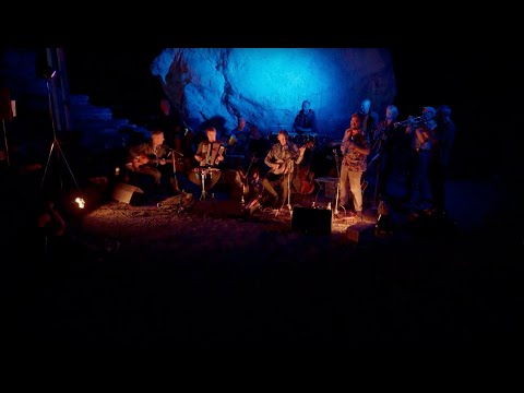 G.Rag y Los Hermanos Patchekos – Cumbia Yerba (live, 2023, Gutfeeling Festival)