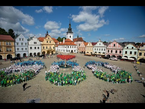 Největší číslice 800 z největšího počtu lidí (Pelhřimov, oslavy 800 let města)