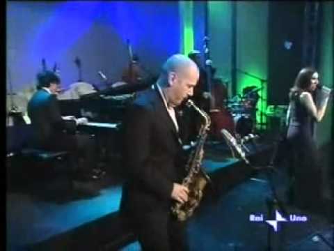 Nicky Nicolai e Stefano Di Battista @ Speciale per me_Renzo Arbore.mp4