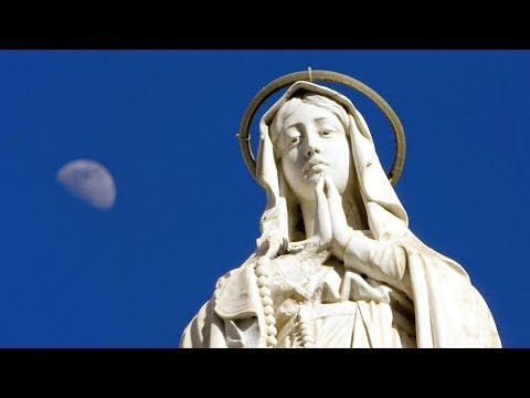 Click to Watch the Statues of the Virgin Mary are surviving disasters unscratched, and nobody knows why video