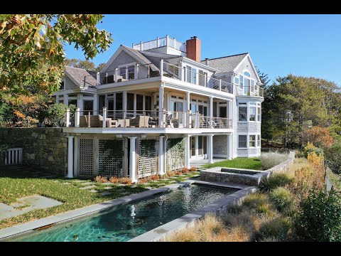 152 Saconesset Road, Falmouth, MA